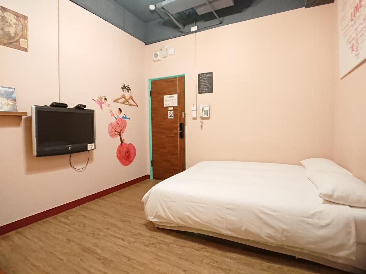 Dongning Atlas Hotel Tainan Exterior photo