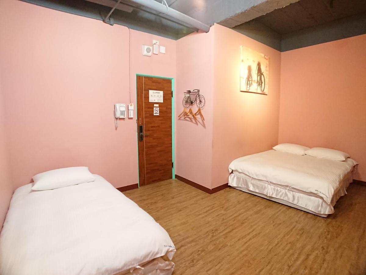 Dongning Atlas Hotel Tainan Exterior photo